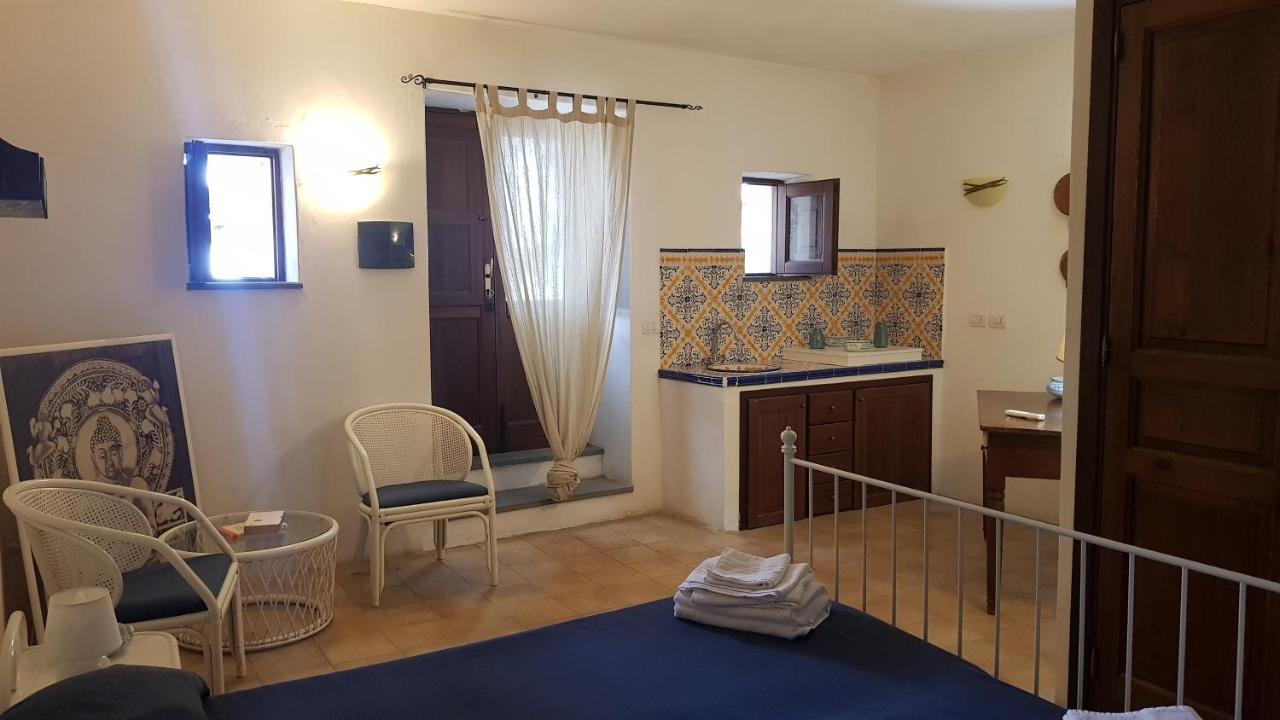 La Villa Rossa Salina  Exterior photo